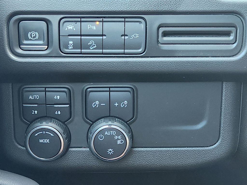 Thumbnail: 2022 Chevrolet Tahoe - 27