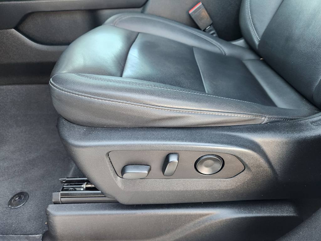 Thumbnail: 2022 Chevrolet Tahoe - 30