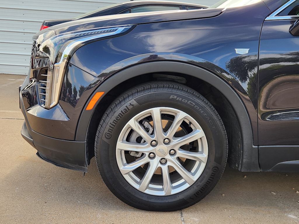 Thumbnail: 2022 Cadillac XT4 - 10