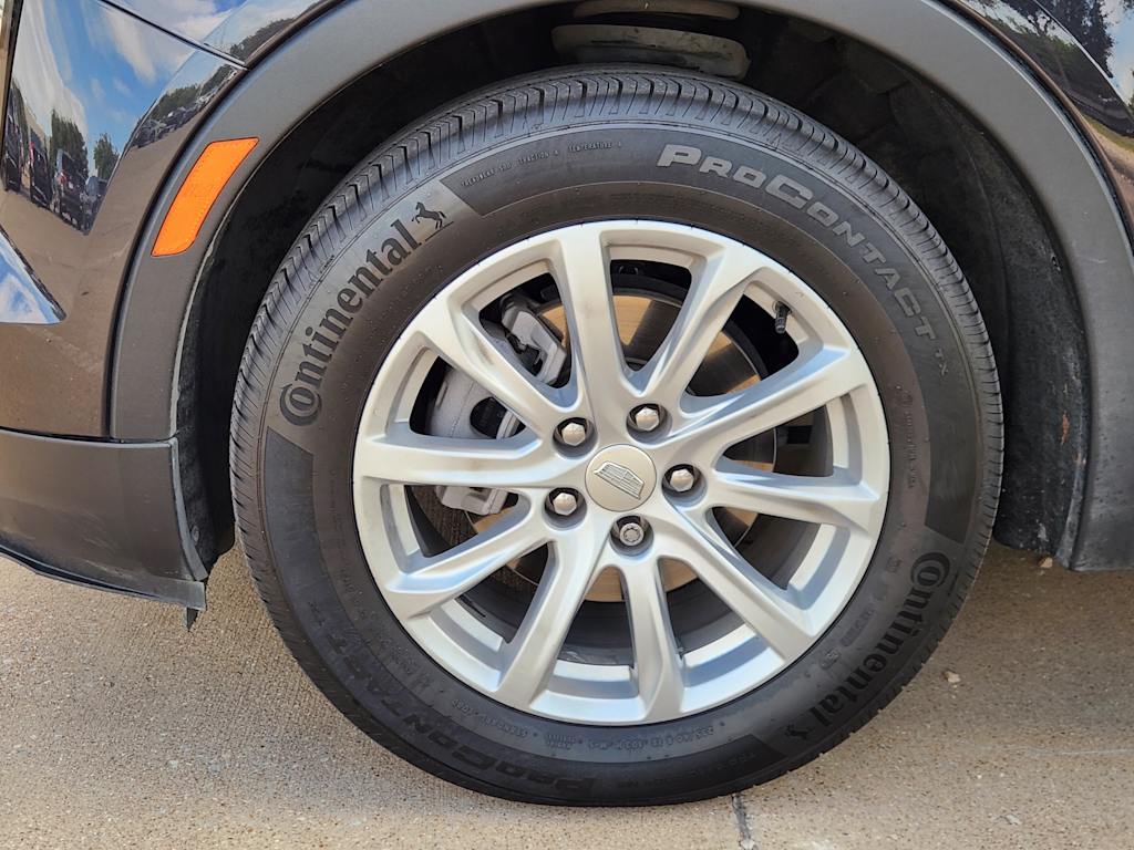 Thumbnail: 2022 Cadillac XT4 - 6