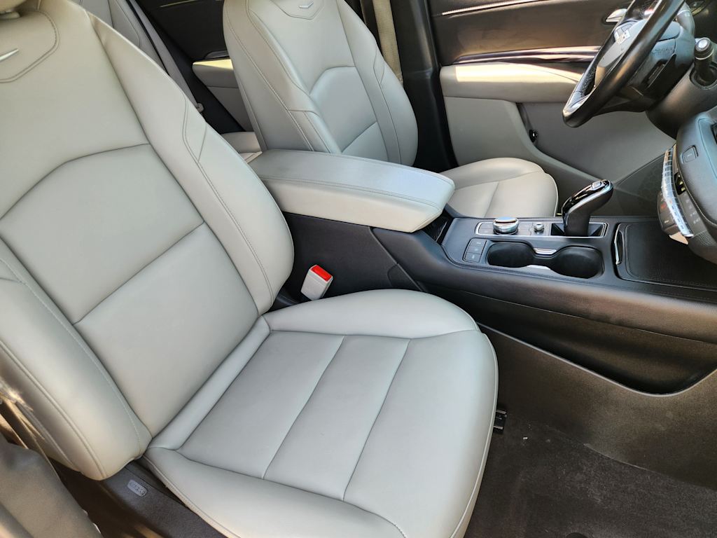 Thumbnail: 2022 Cadillac XT4 - 12
