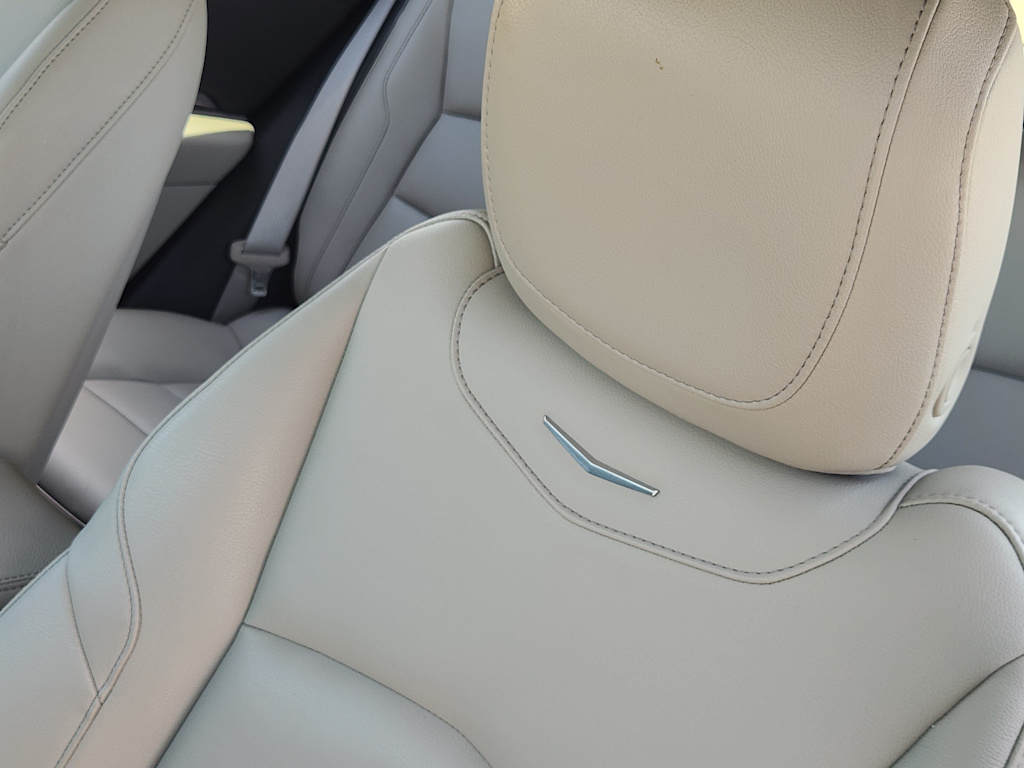 Thumbnail: 2022 Cadillac XT4 - 24