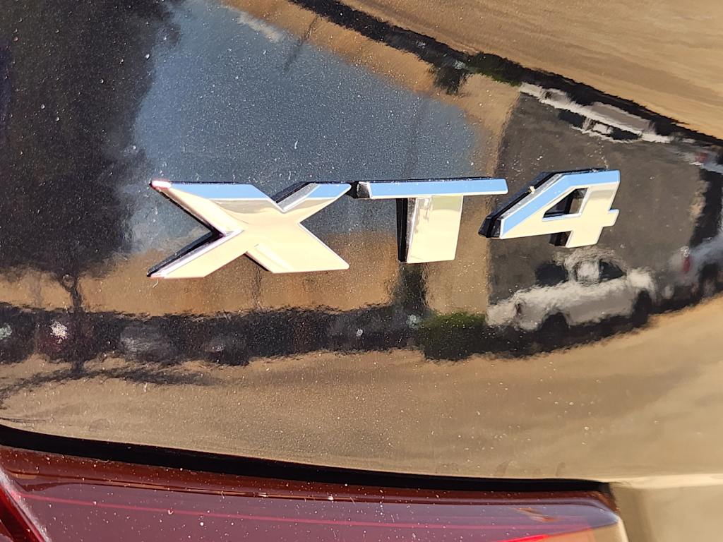 Thumbnail: 2022 Cadillac XT4 - 7