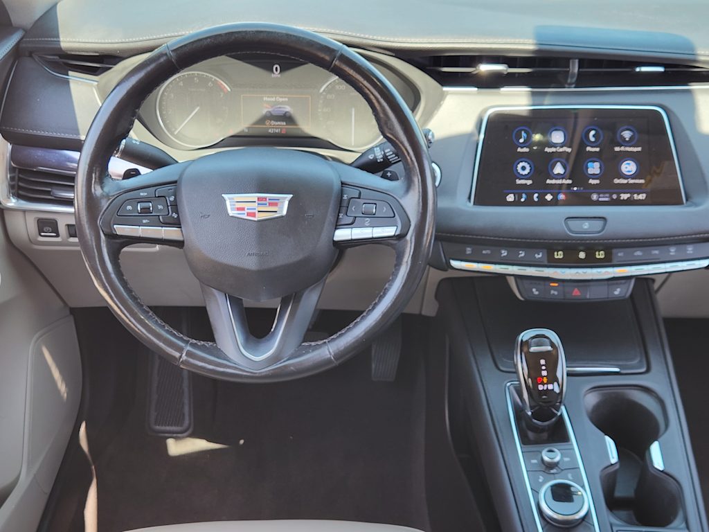 Thumbnail: 2022 Cadillac XT4 - 14