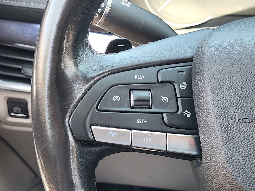Thumbnail: 2022 Cadillac XT4 - 31