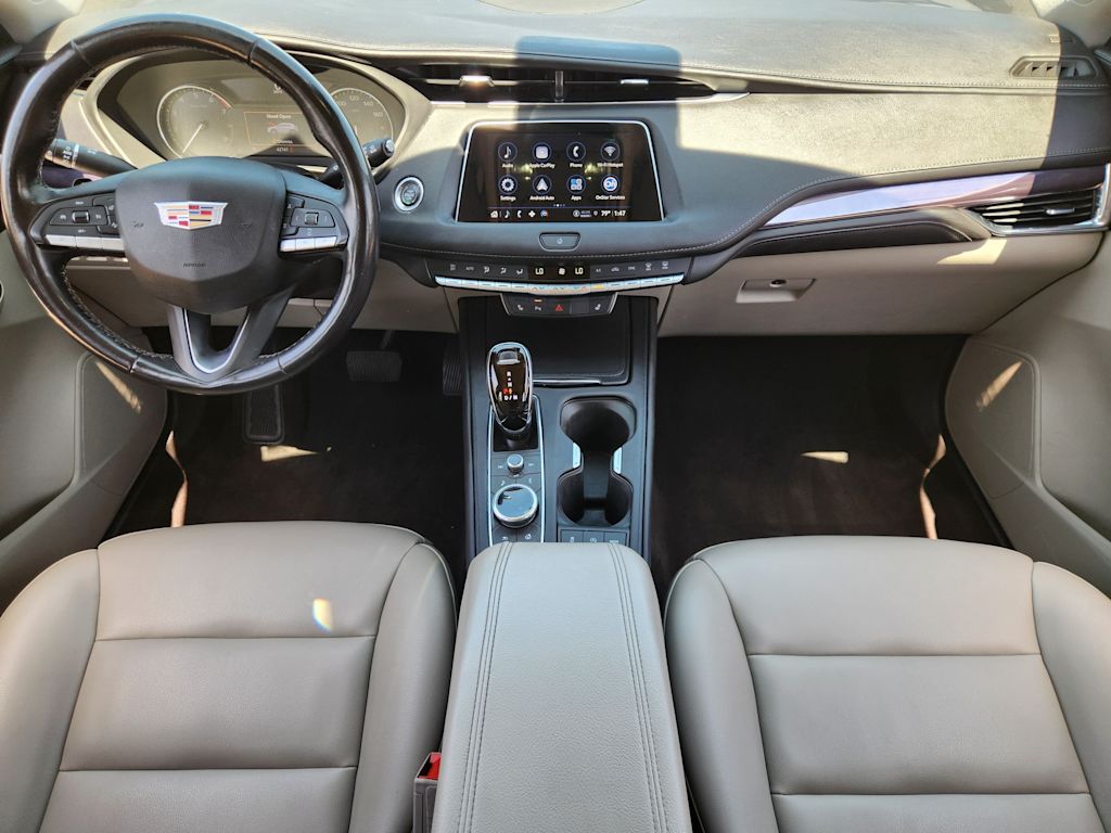 Thumbnail: 2022 Cadillac XT4 - 10