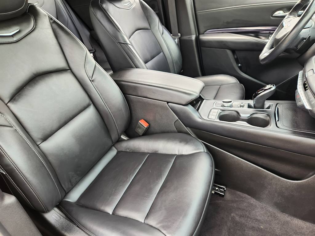 Thumbnail: 2023 Cadillac XT4 - 11