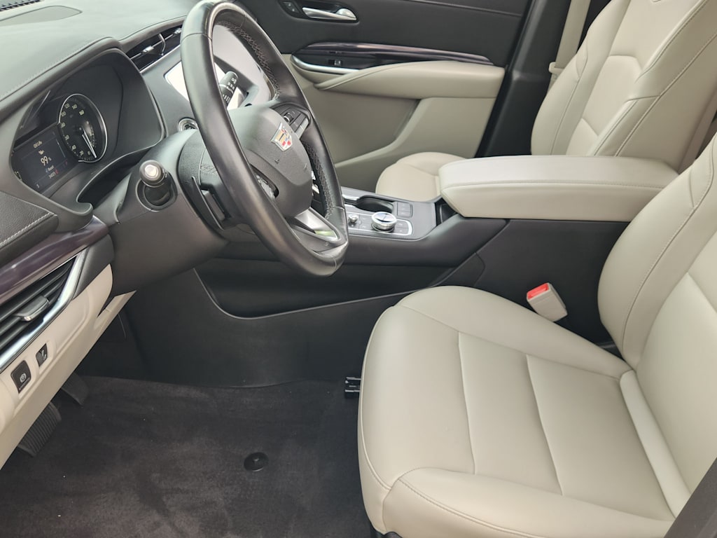 Thumbnail: 2023 Cadillac XT4 - 11