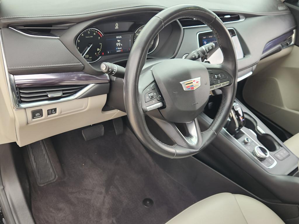 Thumbnail: 2023 Cadillac XT4 - 2