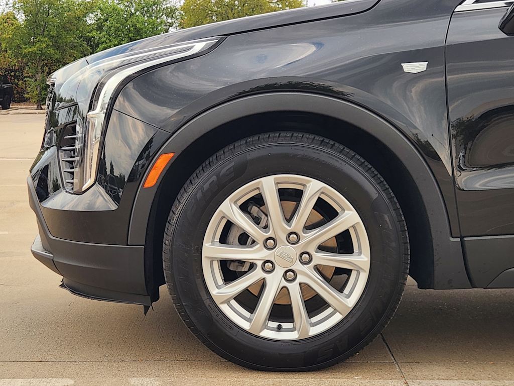 Thumbnail: 2023 Cadillac XT4 - 8