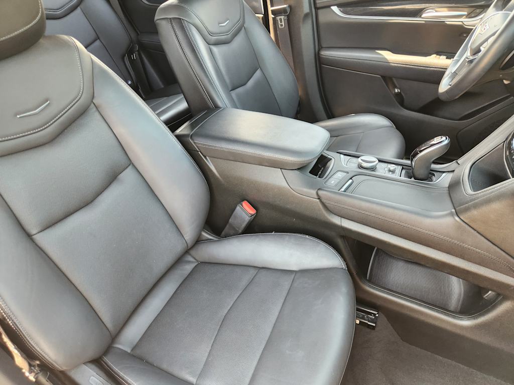 Thumbnail: 2024 Cadillac XT5 - 12