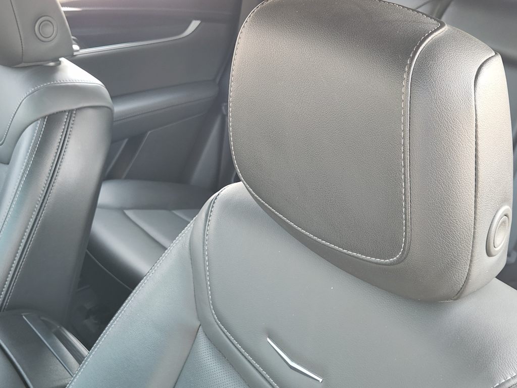 Thumbnail: 2024 Cadillac XT5 - 24