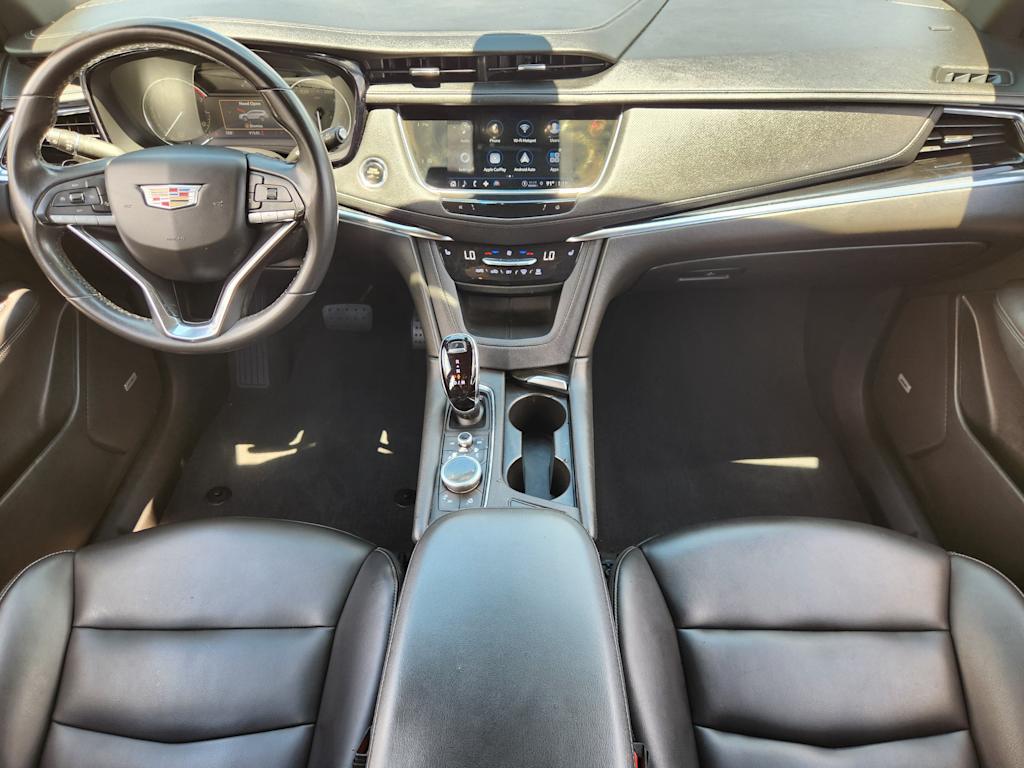 Thumbnail: 2022 Cadillac XT6 - 10