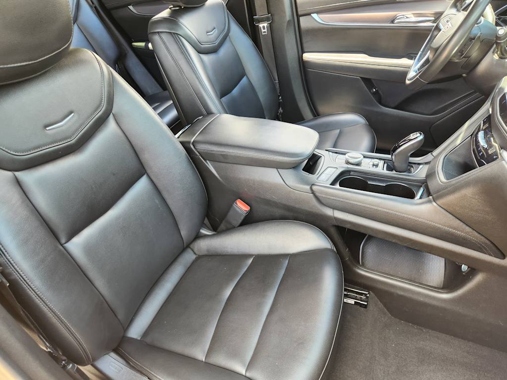 Thumbnail: 2022 Cadillac XT6 - 12