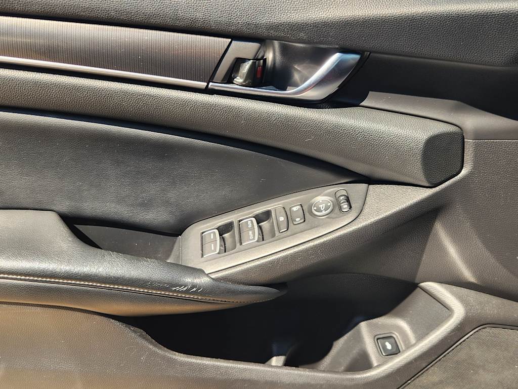 Thumbnail: 2018 Honda Accord - 29