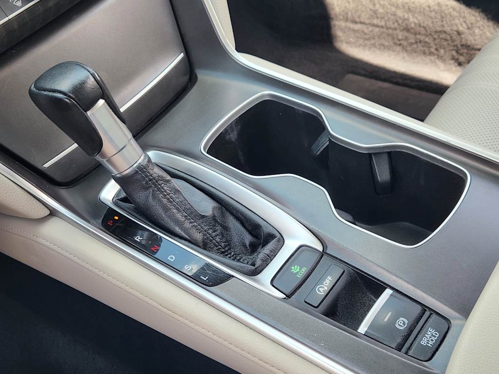 Thumbnail: 2021 Honda Accord - 16