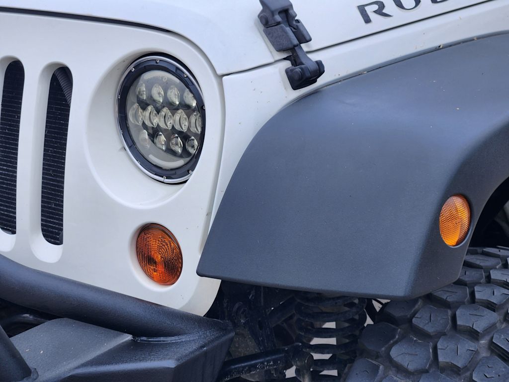 Thumbnail: 2010 Jeep Wrangler - 23