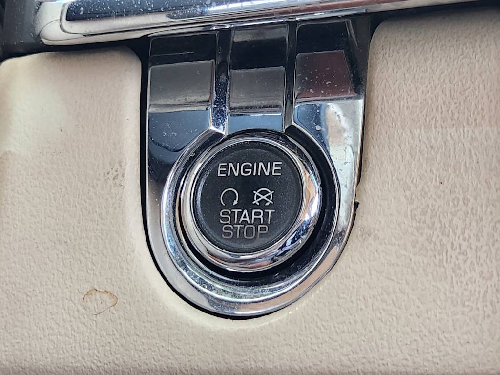 Thumbnail: 2012 Lincoln MKS - 28