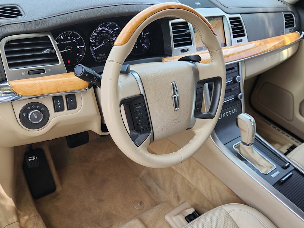 Thumbnail: 2012 Lincoln MKS - 2