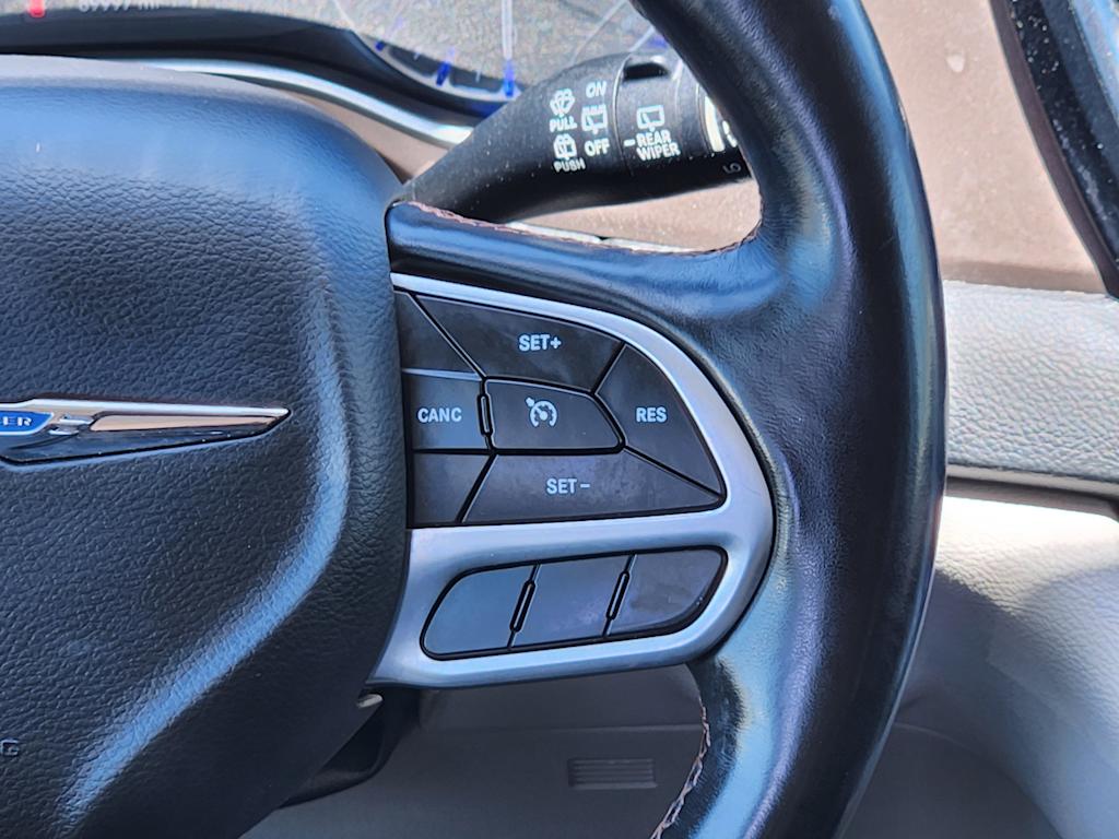 Thumbnail: 2019 Chrysler Pacifica - 30