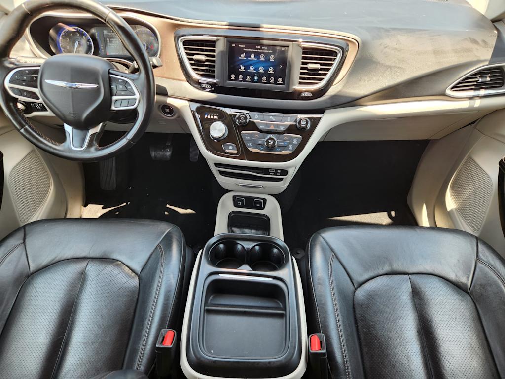 Thumbnail: 2019 Chrysler Pacifica - 9