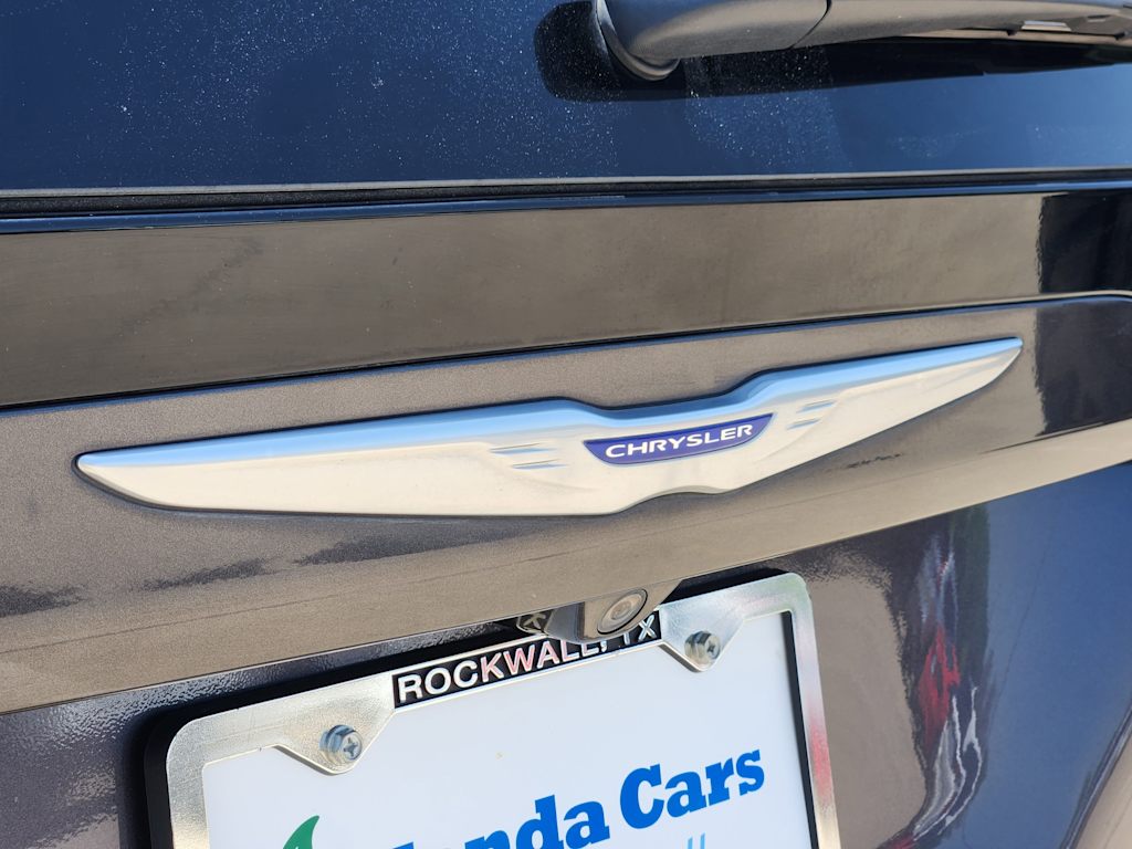 Thumbnail: 2019 Chrysler Pacifica - 18