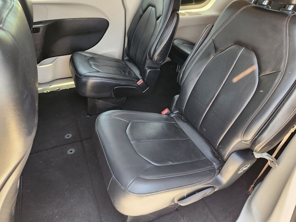 Thumbnail: 2019 Chrysler Pacifica - 19