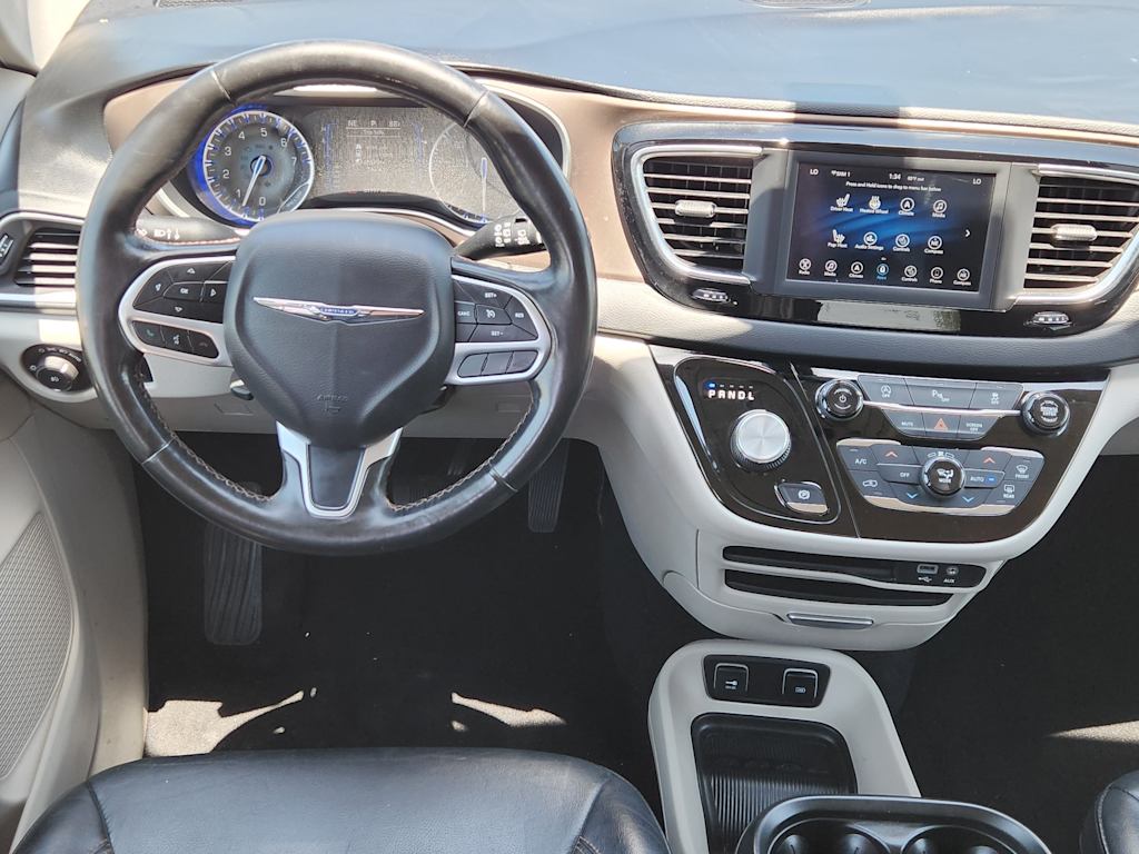 Thumbnail: 2019 Chrysler Pacifica - 13