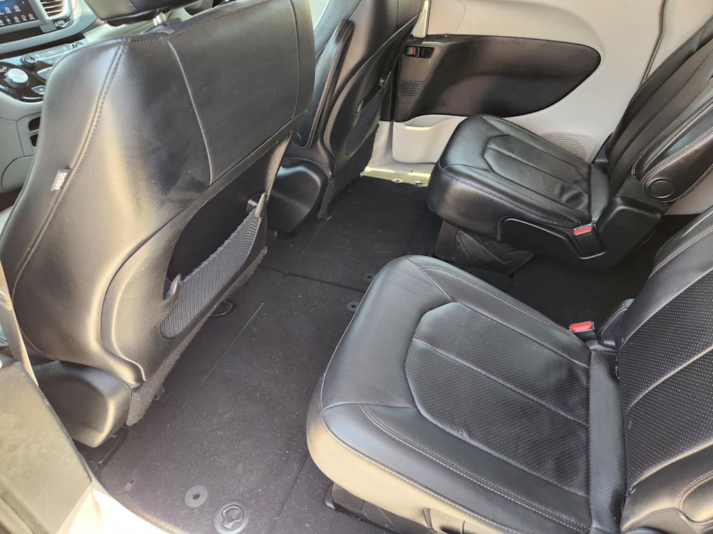 Thumbnail: 2019 Chrysler Pacifica - 12
