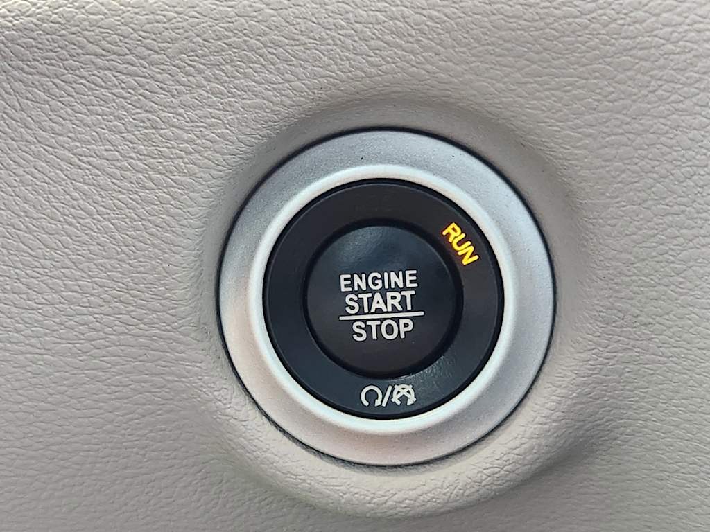 Thumbnail: 2019 Chrysler Pacifica - 26