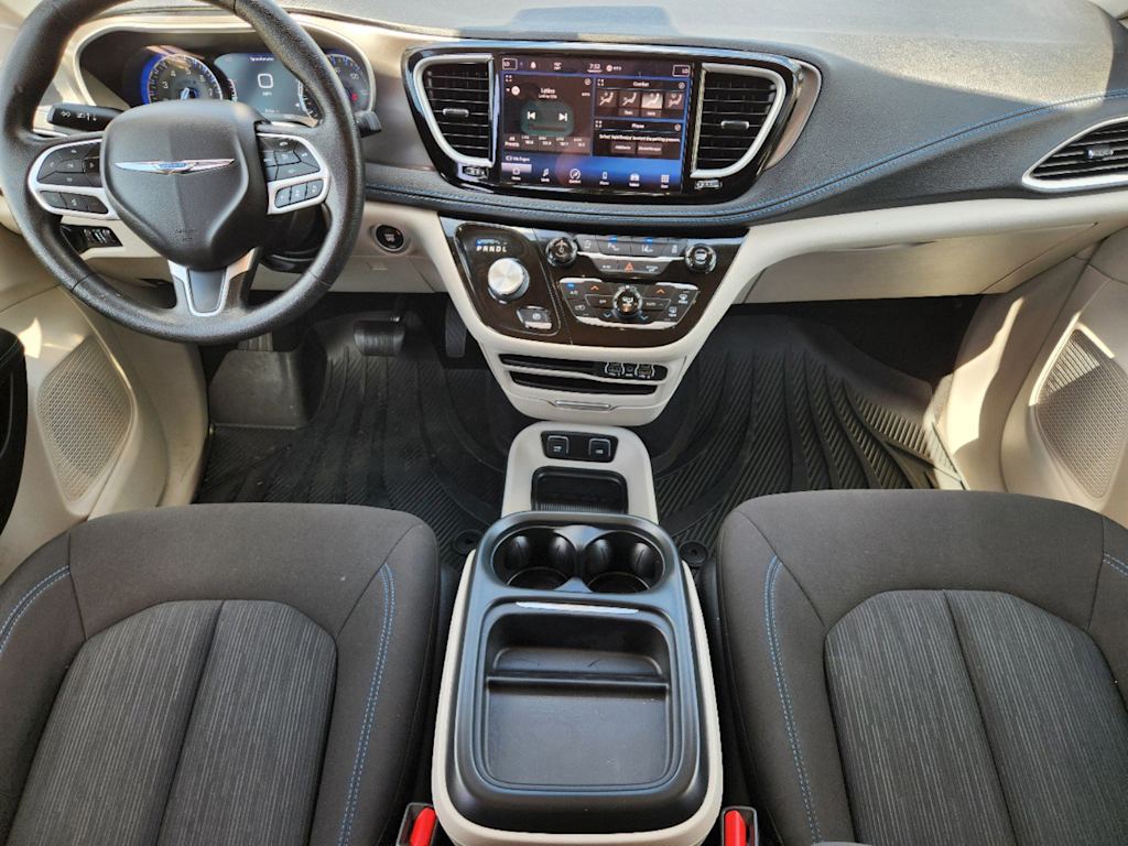 2021 Chrysler Pacifica Touring 10