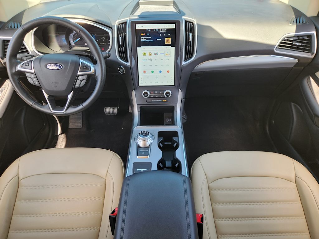 Thumbnail: 2021 Ford Edge - 10