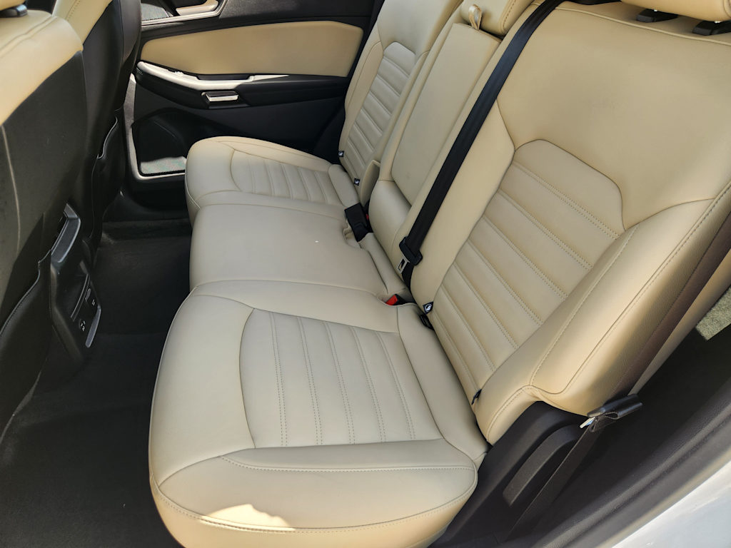 Thumbnail: 2021 Ford Edge - 21