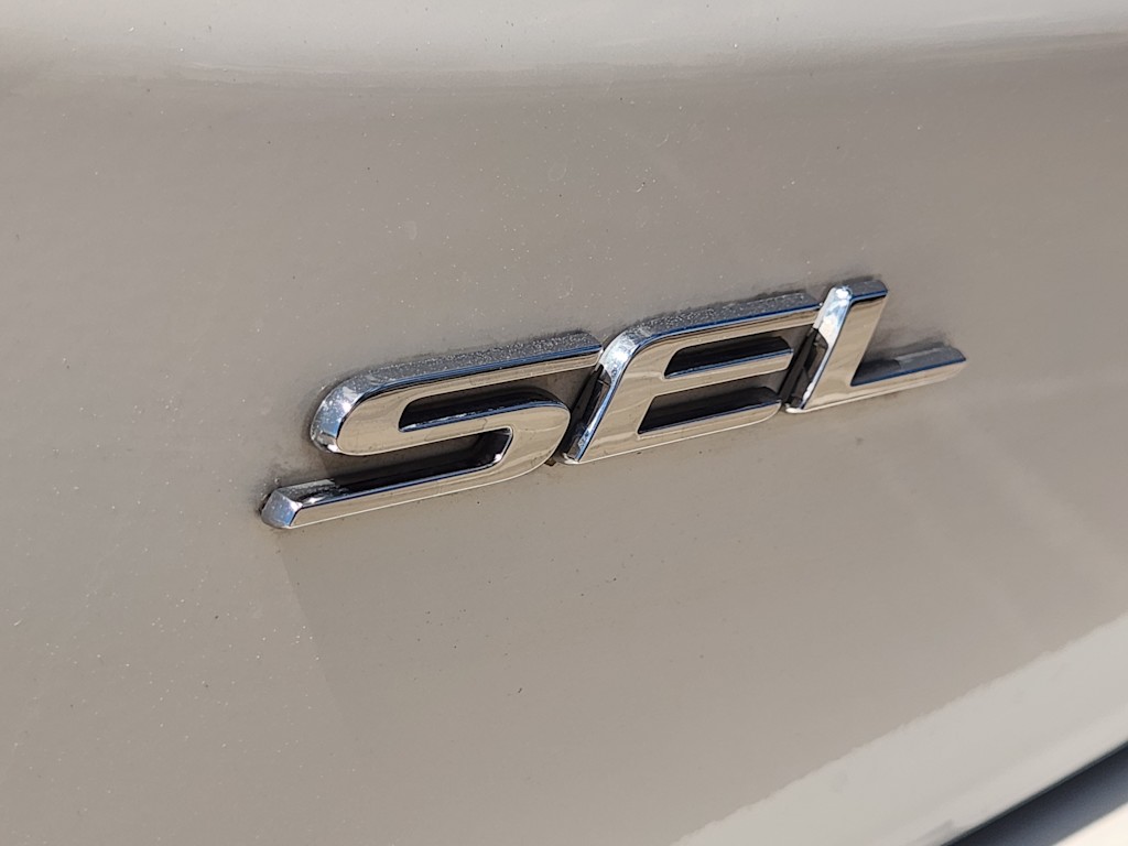Thumbnail: 2021 Ford Edge - 7