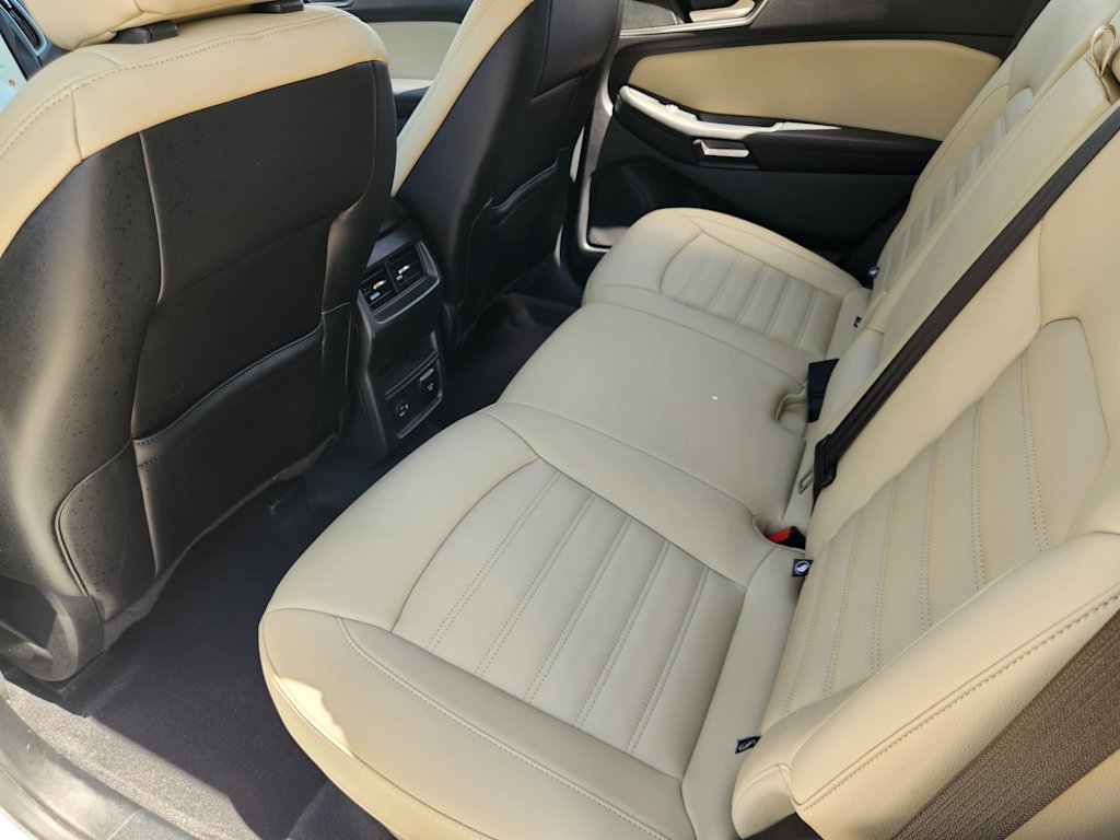 Thumbnail: 2021 Ford Edge - 13