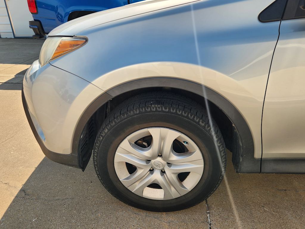 Thumbnail: 2013 Toyota RAV4 - 10