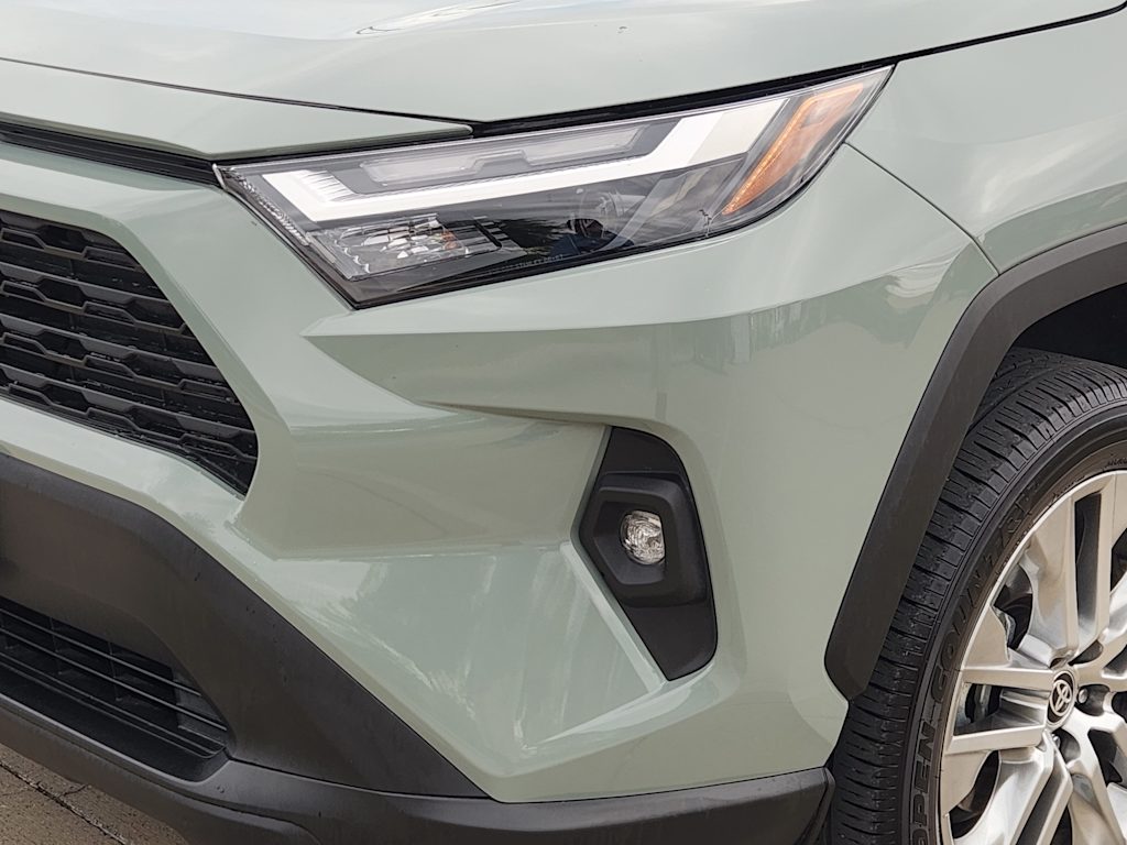 Thumbnail: 2023 Toyota RAV4 - 23