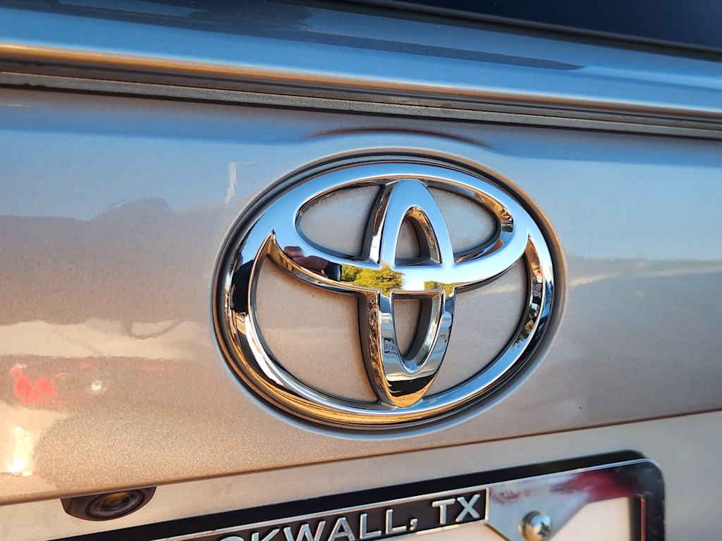 Thumbnail: 2020 Toyota RAV4 - 9