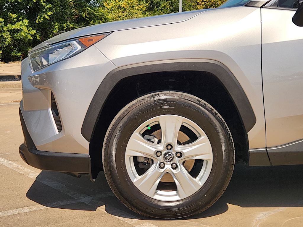 Thumbnail: 2020 Toyota RAV4 - 7