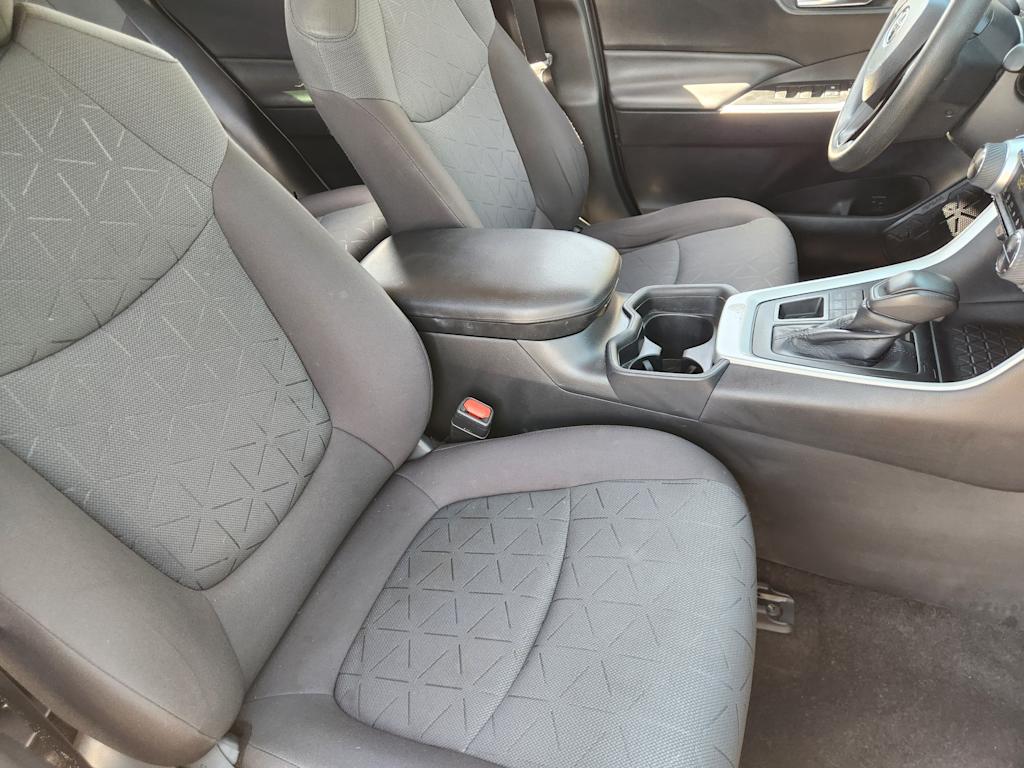 Thumbnail: 2020 Toyota RAV4 - 11