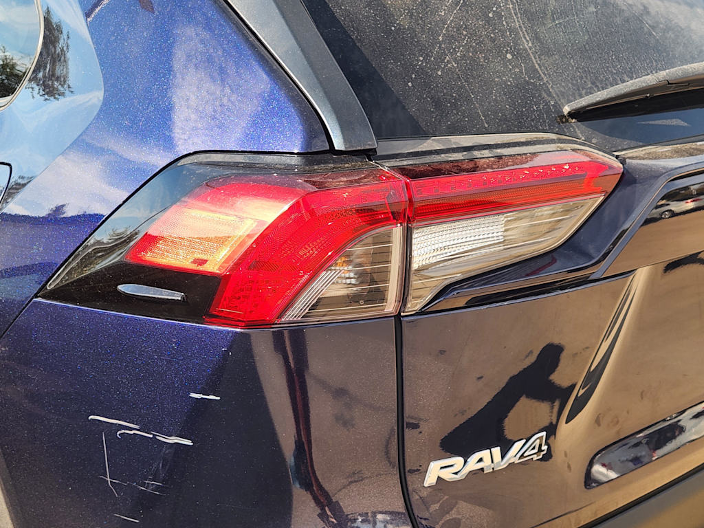 Thumbnail: 2019 Toyota RAV4 - 12