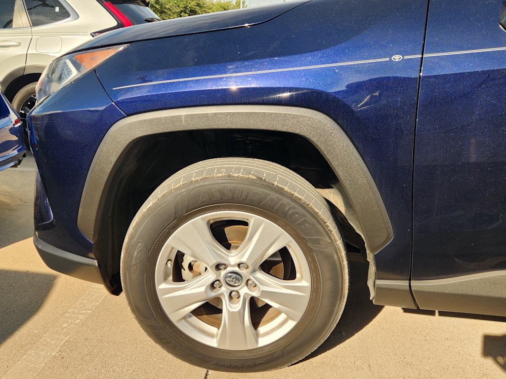 Thumbnail: 2019 Toyota RAV4 - 10