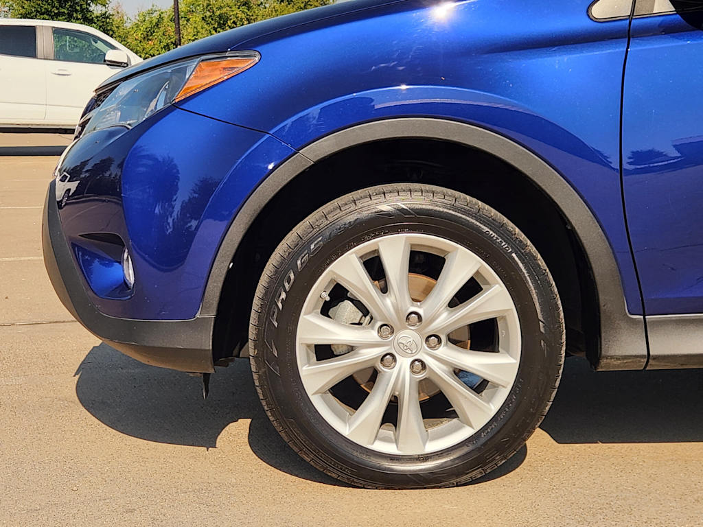 Thumbnail: 2015 Toyota RAV4 - 8