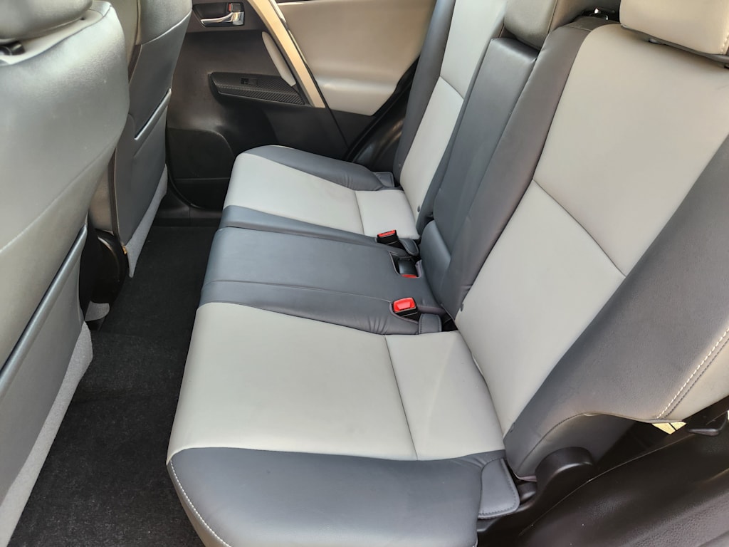 Thumbnail: 2015 Toyota RAV4 - 21