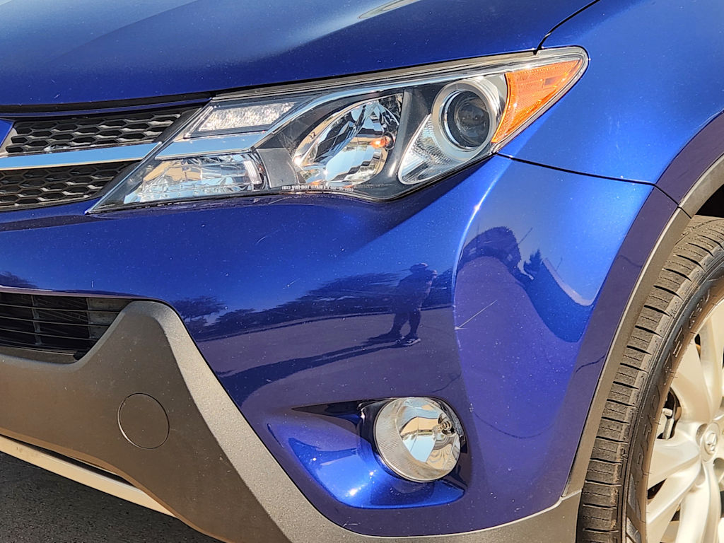 Thumbnail: 2015 Toyota RAV4 - 23