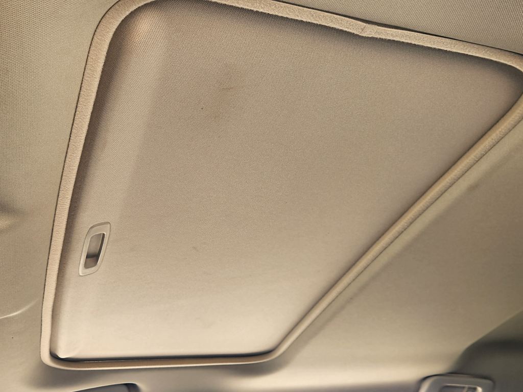 Thumbnail: 2015 Toyota RAV4 - 31