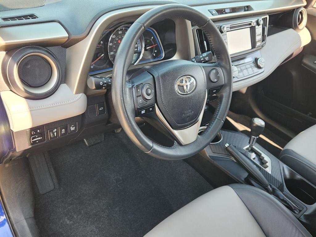 Thumbnail: 2015 Toyota RAV4 - 2