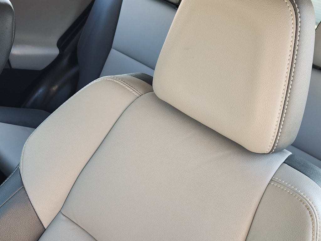 Thumbnail: 2015 Toyota RAV4 - 24