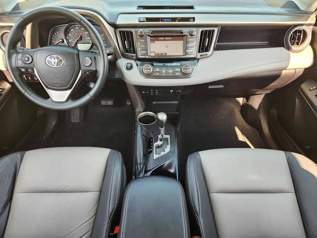 Thumbnail: 2015 Toyota RAV4 - 10
