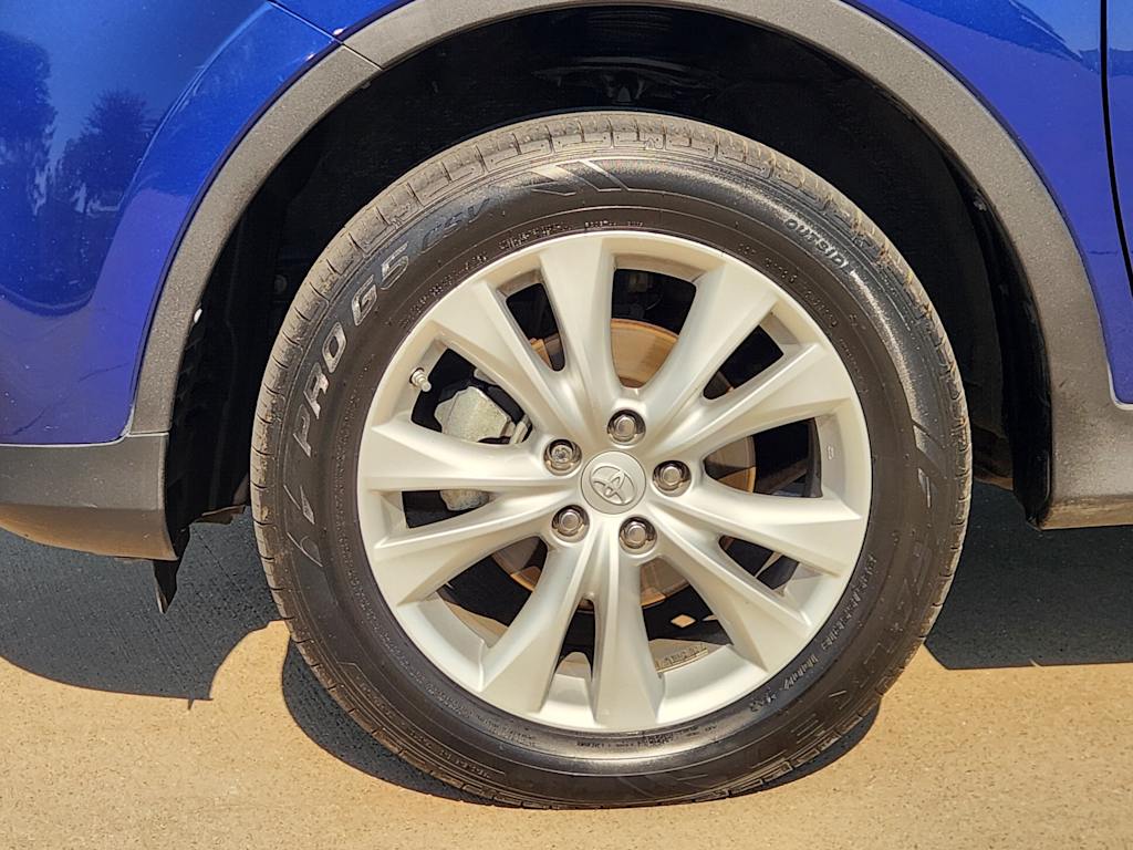 Thumbnail: 2015 Toyota RAV4 - 22